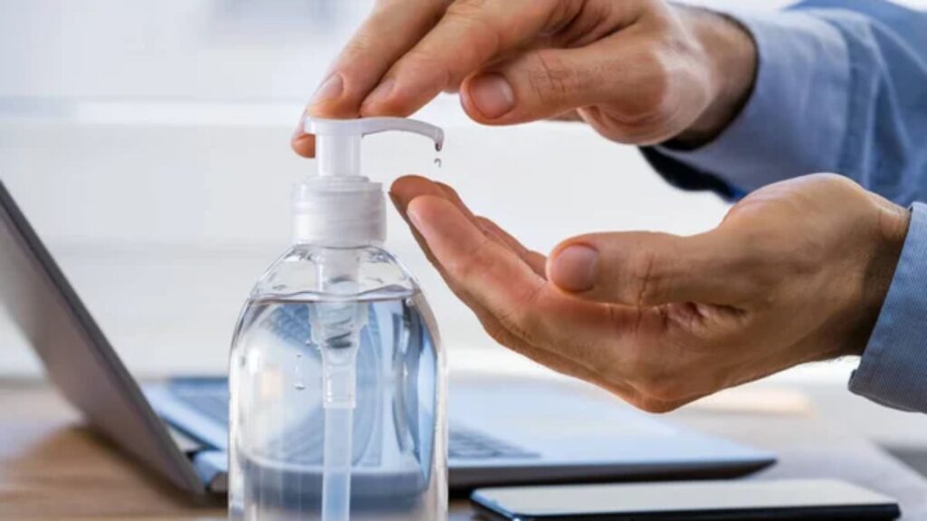 14 Survival Uses for Rubbing Alcohol You Should Know Before an Emergency 1 Rubbing Alcohol