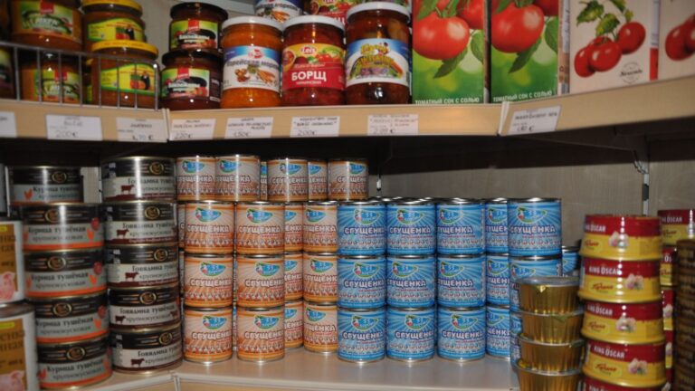 15 Stockpiling Mistakes That Could Waste Your Food and Money