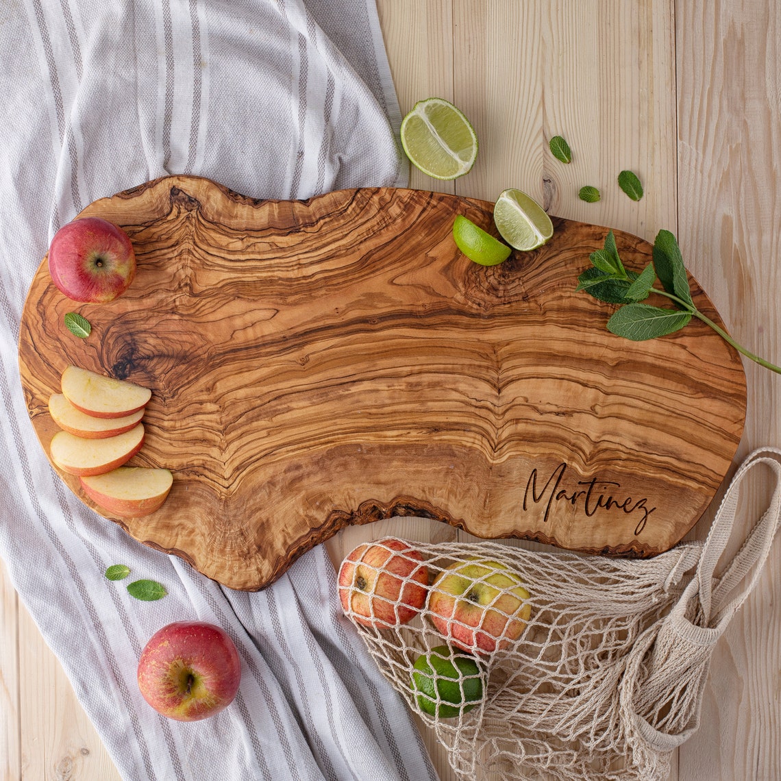 11 Housewarming Gifts That Won&rsquo;t Just Sit Around Collecting Dust