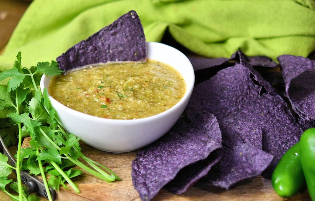 13 Tomatillo Recipes to Make When Your Garden Gives You More Than You Know What to Do With 9 pineapple tomatillo salsa new 7hor 1200